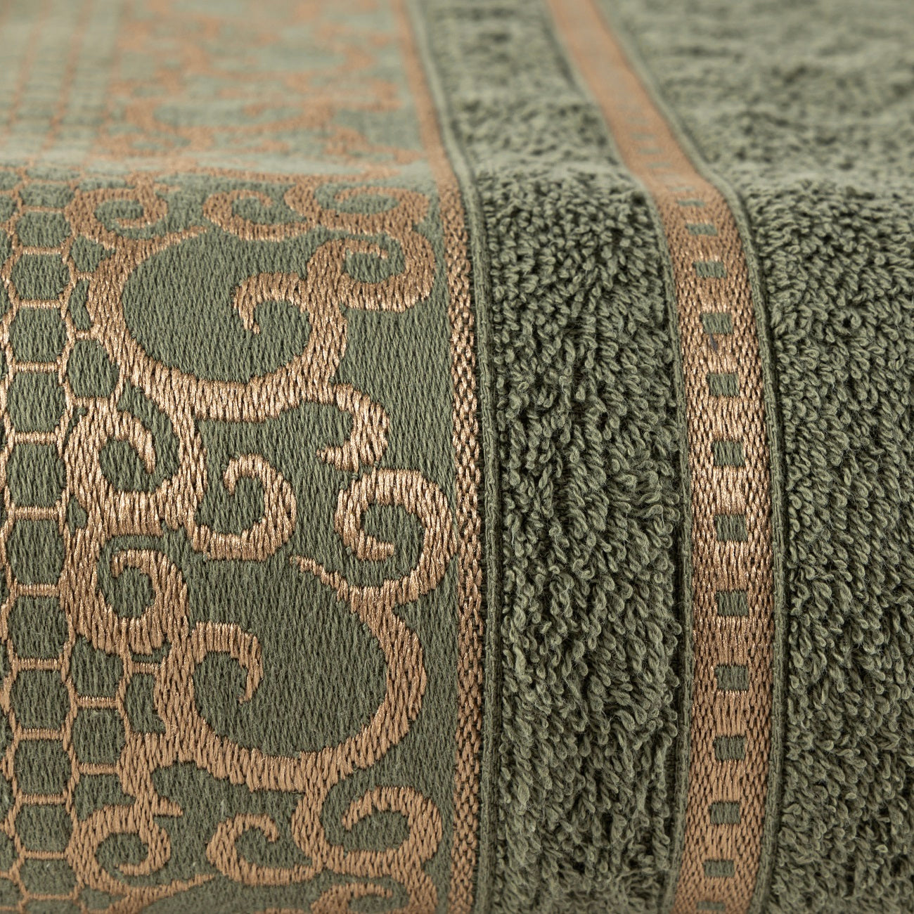 Jogo de Toalhas Eudora – 4 Peças | 100% Algodão | Detalhes Dourados