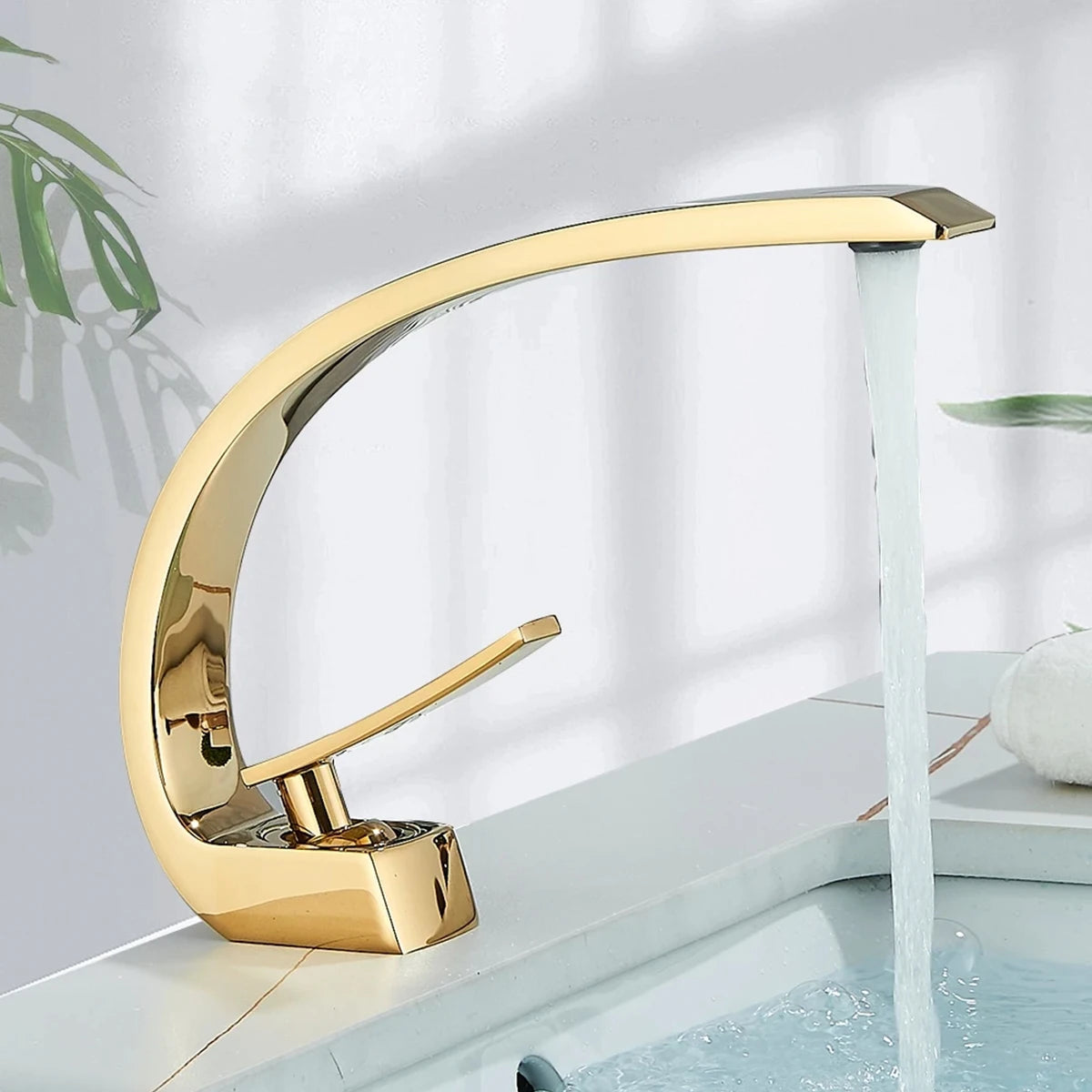 Torneira Para Pia Banheiro Misturador Água Quente E Fria Monocomando Curva Cuba Luxo T105d Dourado Luuk Young