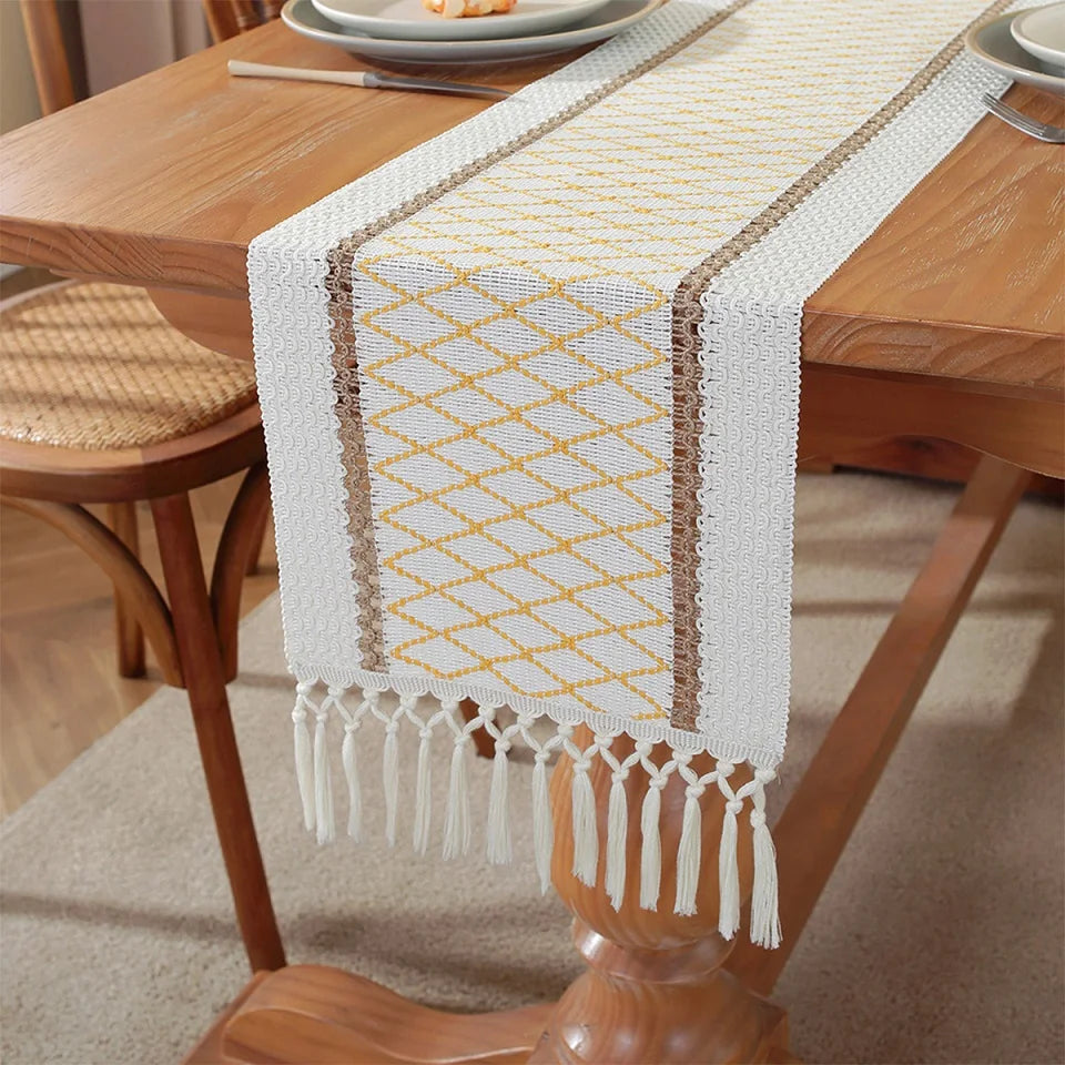 Passarela de Mesa Boho Outono com Borlas em Algodão - Casa Ornato