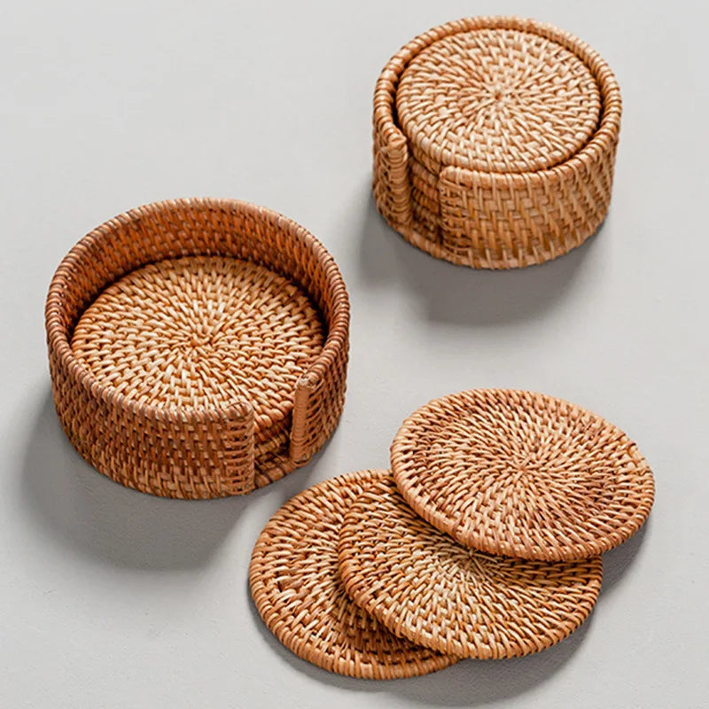 Conjunto de Porta-Copos de Rattan - Elegância Natural - Casa Ornato