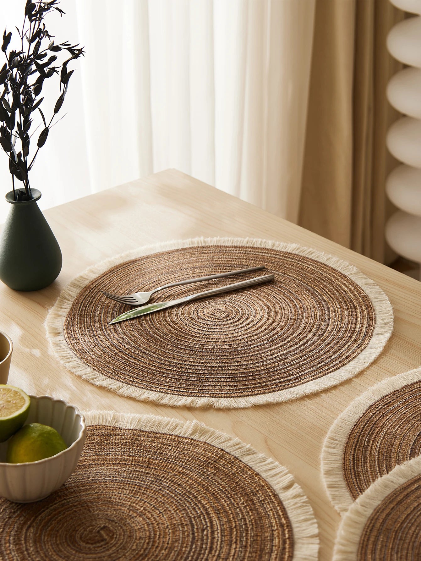 4 pçs/set venda quente franja eco-friendly casa antiderrapante estilo morden mesa tecido placemats poliéster tapete redondo