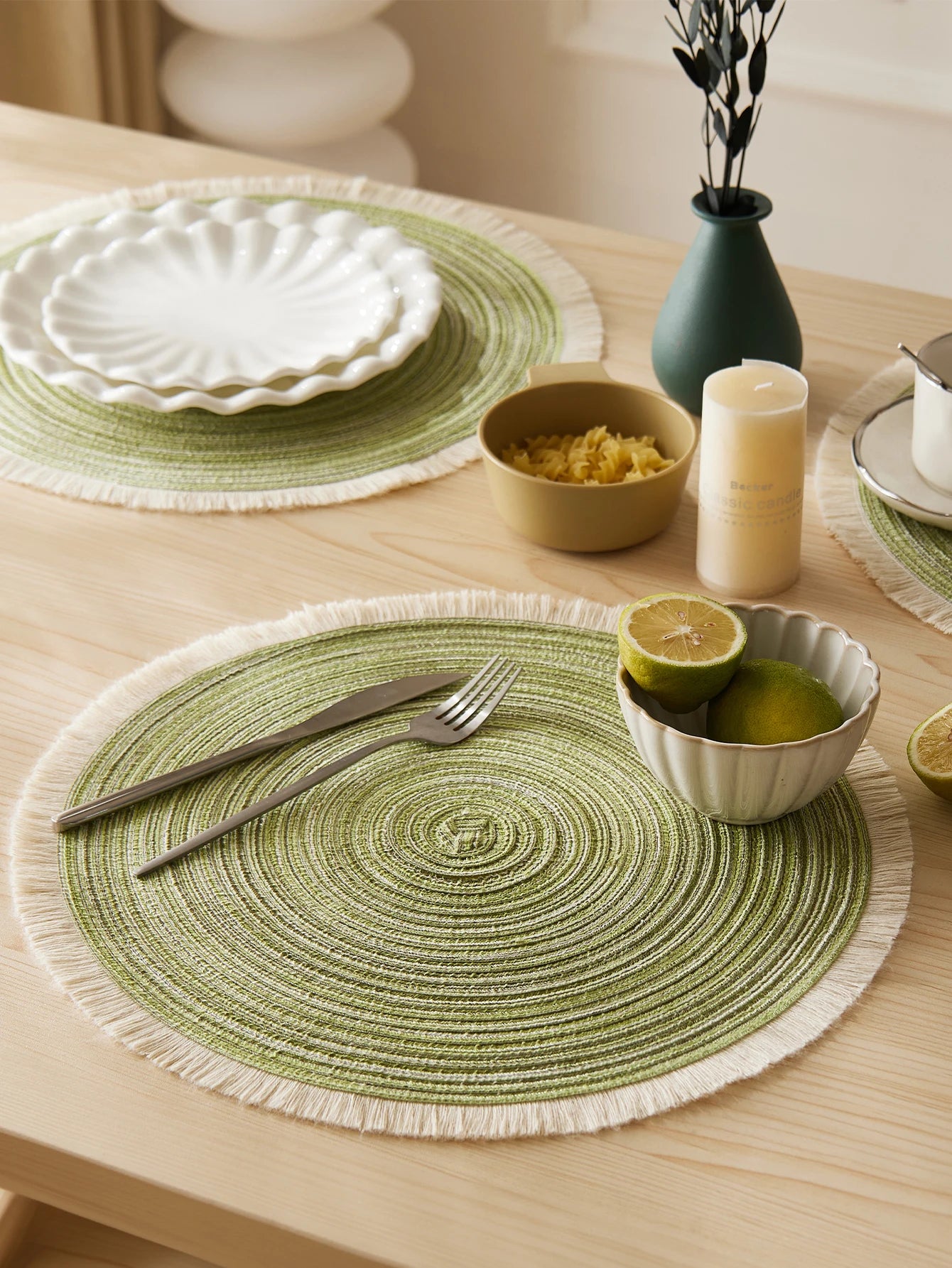4 pçs/set venda quente franja eco-friendly casa antiderrapante estilo morden mesa tecido placemats poliéster tapete redondo