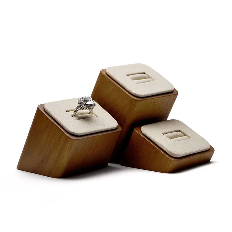 Oirlv suporte de exibição de anel de madeira conjunto de 3 peças de madeira maciça conjunto de exibição de anel de casamento suporte de anel de madeira conjunto de 3 peças