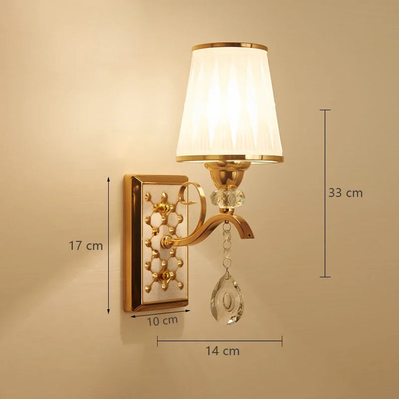 Arandela Elegance: Luz e Arte em Ouro Vintage - Casa Ornato