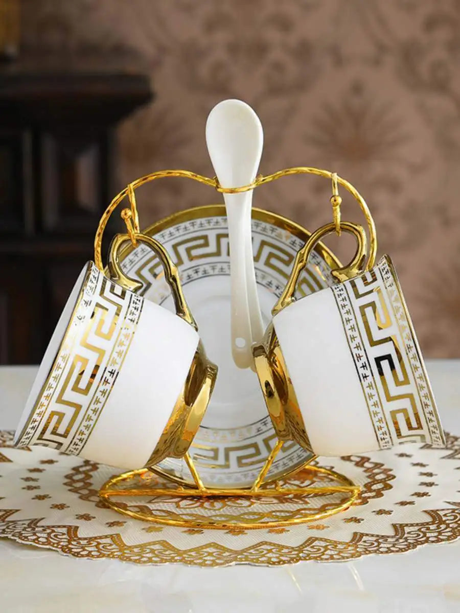 Conjunto de Chá em Cerâmica com Borda Dourada, Estilo Britânico, para Uso Doméstico, Design Criativo Europeu, Seguro para Lav...