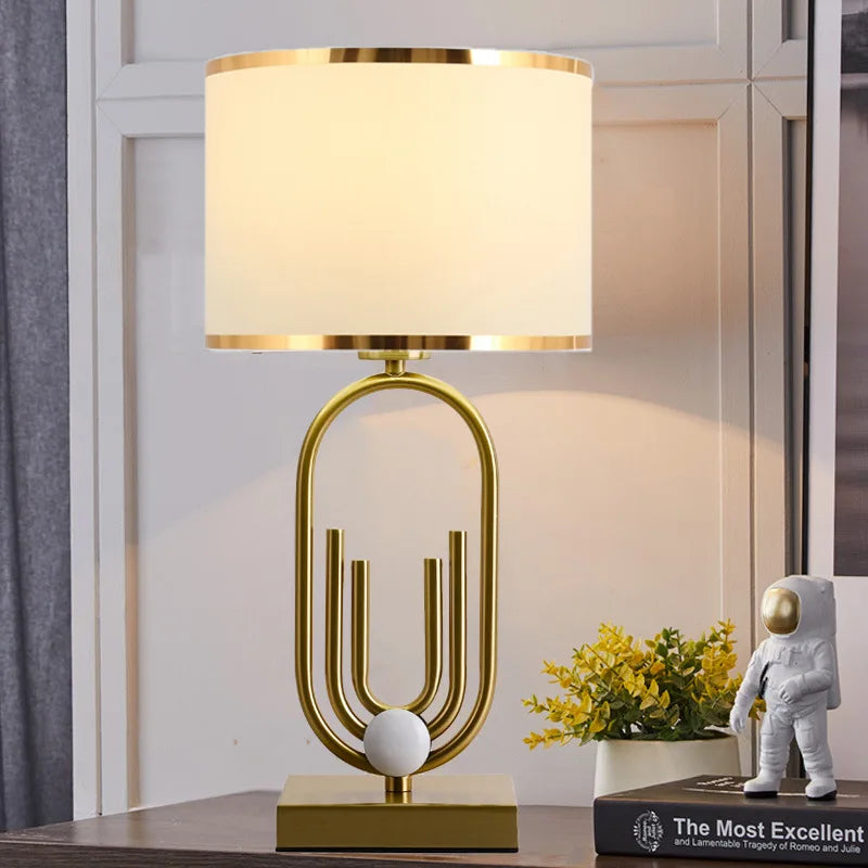 Moderno Nordic Cabeceira Table Lamp, Decoração Quente, Luz de Mesa, Quarto, Sala de Estar, Estudo, Romântico, Luxo
