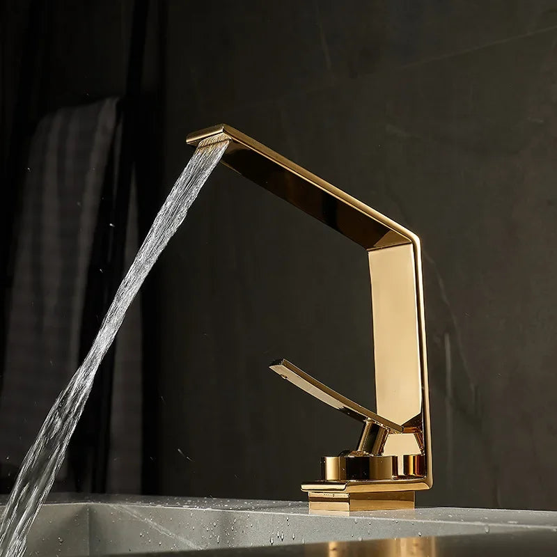 Luxo contemporâneo escovado ouro bacia de água quente & fria torneiras misturadoras pia do banheiro cachoeira bico mistura lavatório metal torneiras