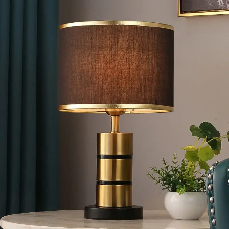 Lâmpada de mesa LED para menina, lâmpada de cabeceira criativa, celebridade da Internet, estilo menina Instagram, atmosfera high-end, luz luxuosa