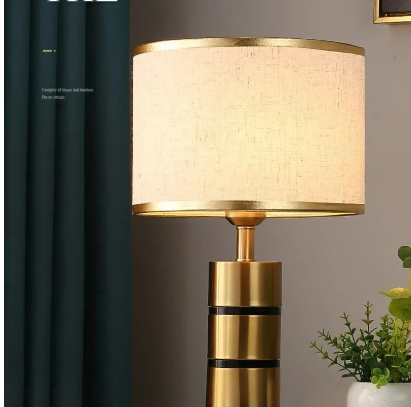 Lâmpada de mesa LED para menina, lâmpada de cabeceira criativa, celebridade da Internet, estilo menina Instagram, atmosfera high-end, luz luxuosa