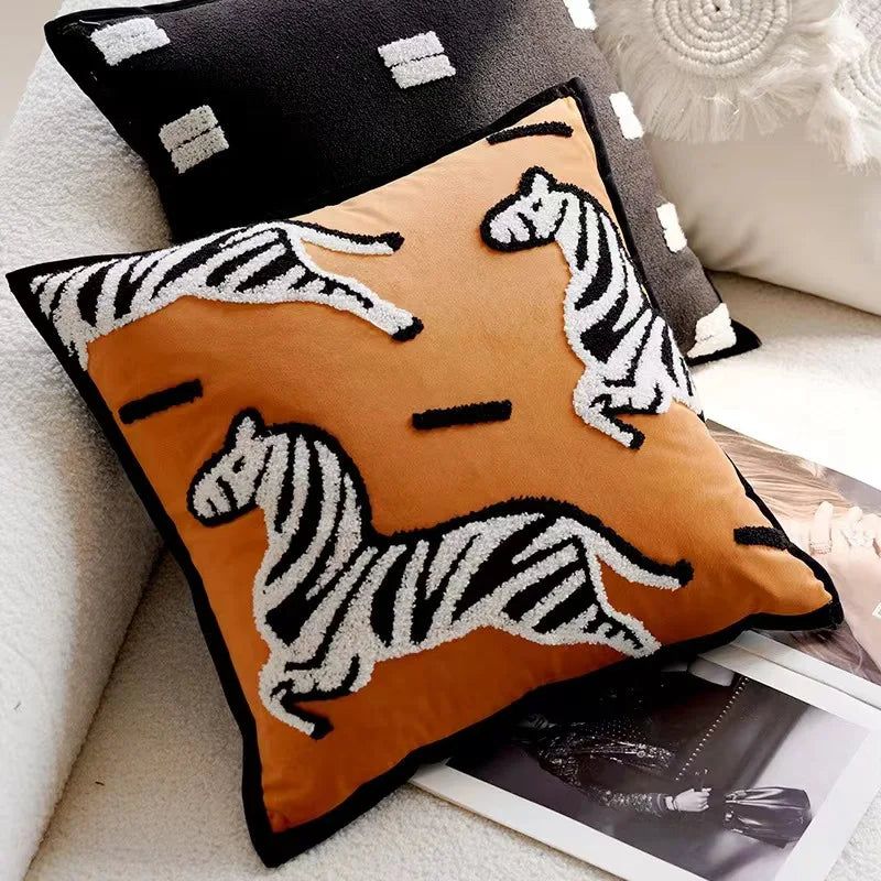 Capa de Almofada Bordada Nordic Elegance - Casa Ornato