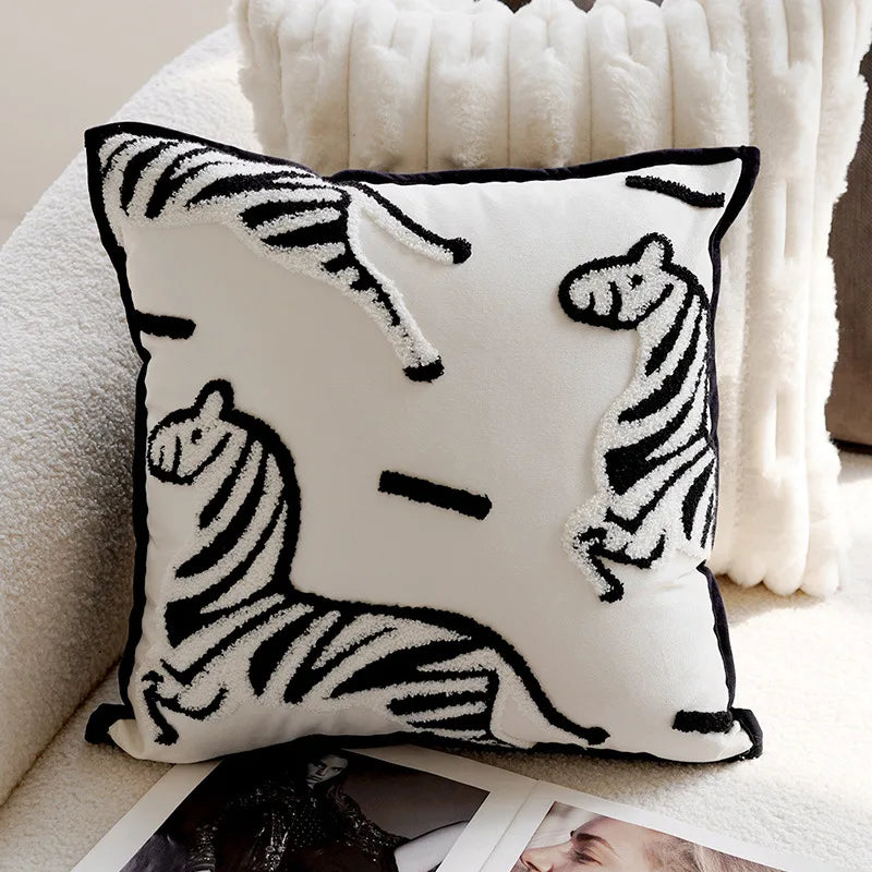 Capa de Almofada Bordada Nordic Elegance - Casa Ornato
