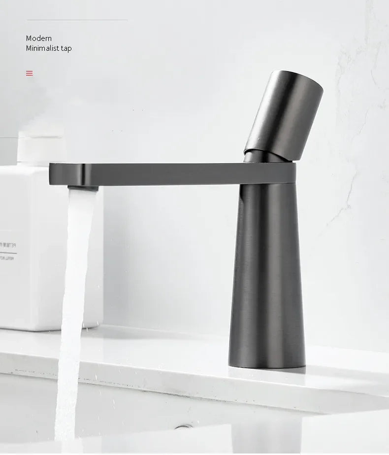 Torneira da bacia do banheiro escova ouro latão torneira pia misturadora quente e fria sinal alavanca torneira da bacia