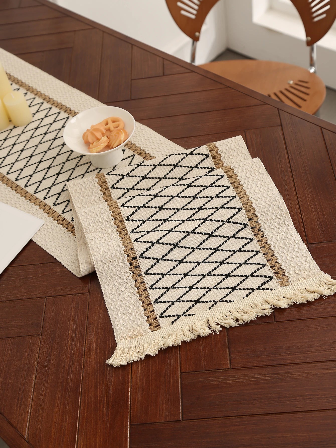 Corredor de mesa boho para decoração de casa, primavera, 72 polegadas de comprimento, corredor de mesa rústico, creme e marrom, macrame, corredor de mesa com tas