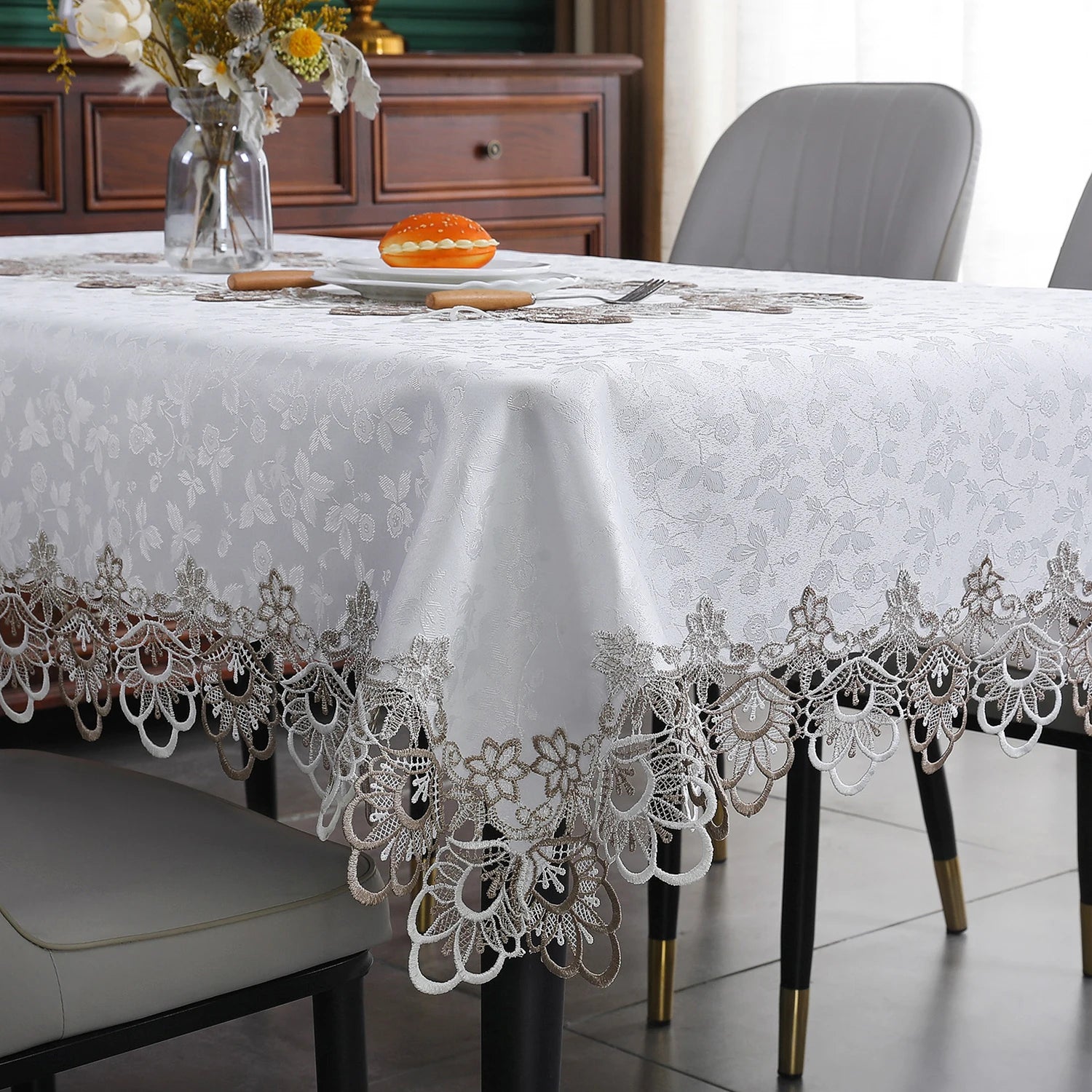Toalha de mesa bordada de renda batilo, branca, floral, retangular, à prova d'água, para mesa de jantar, festa de casamento, casa