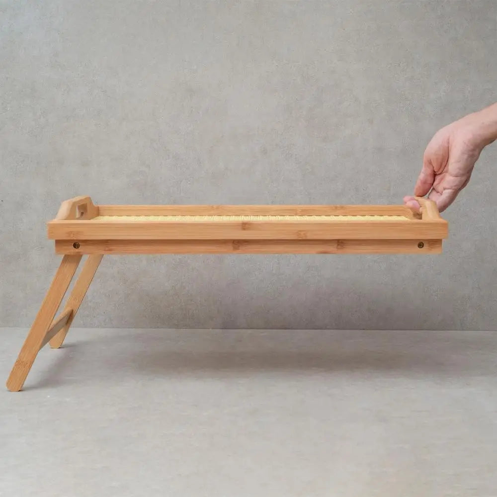 Bandeja com pés dobráveis de bambu palhinha 50cm - oikos