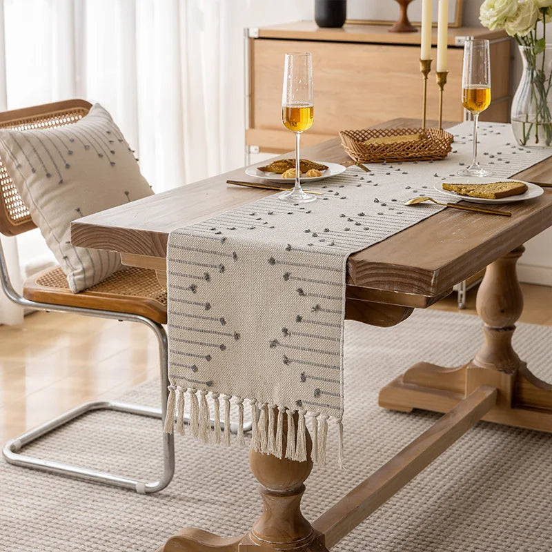 Corredor de Mesa Elegância Boho em Algodão Natural com Borlas - Casa Ornato
