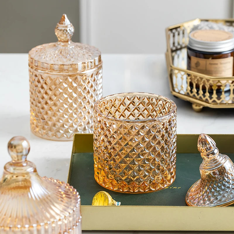 Jarra de Vidro Luxuosa com Tampa Dourada - Casa Ornato