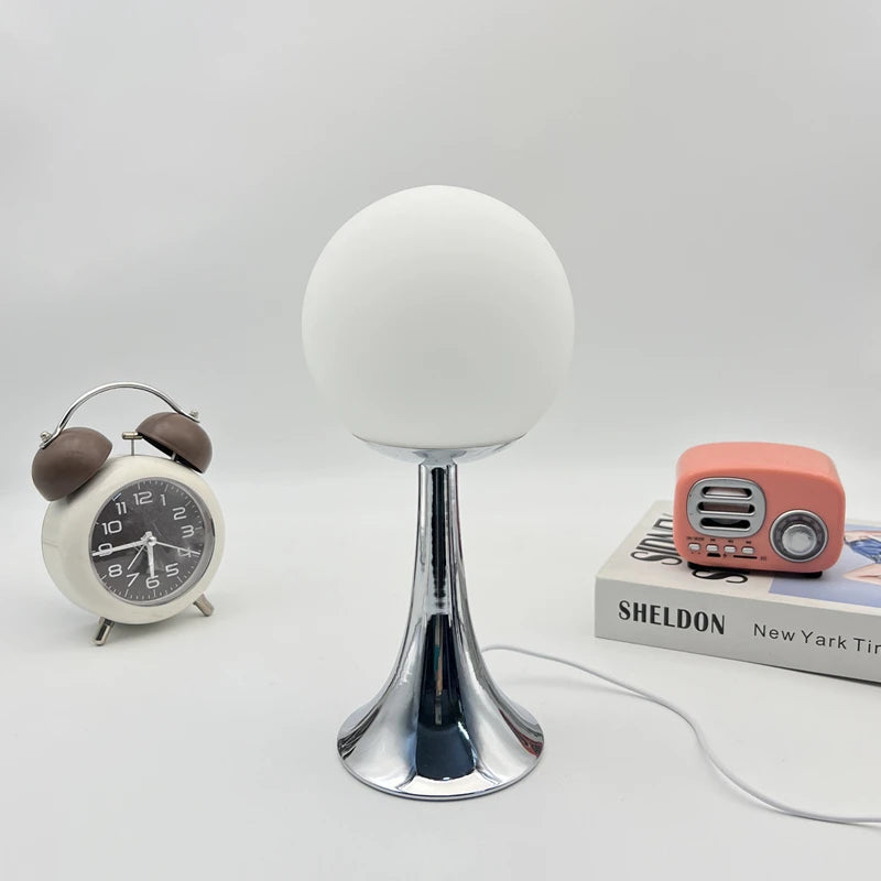 Luminária de Mesa Esfera de Vidro Elegante - Casa Ornato