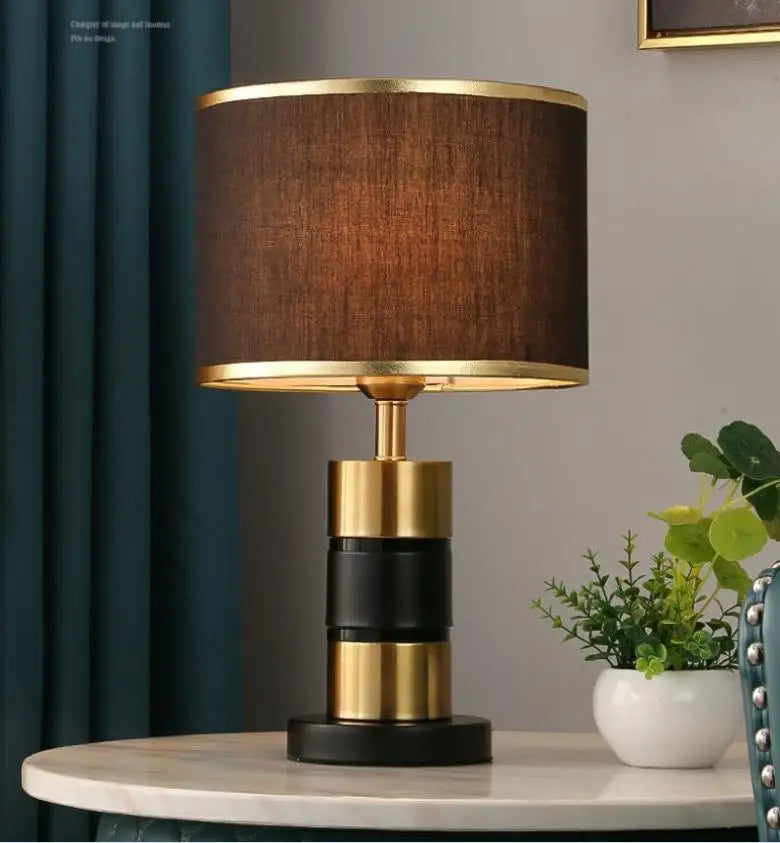 Lâmpada de mesa LED para menina, lâmpada de cabeceira criativa, celebridade da Internet, estilo menina Instagram, atmosfera high-end, luz luxuosa