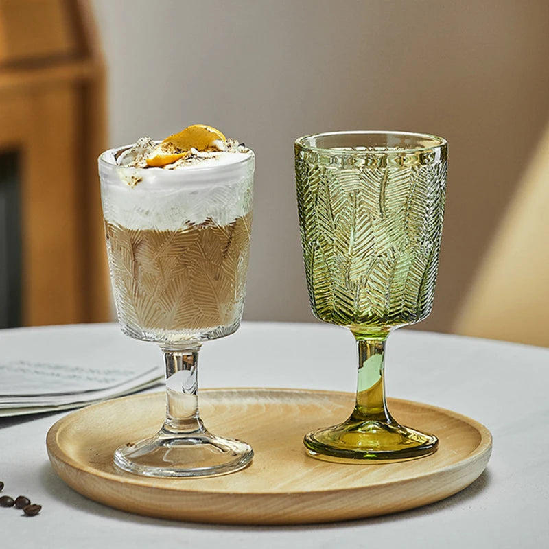 Cálice de Vidro Vintage com Padrão de Folhas em Relevo - Casa Ornato