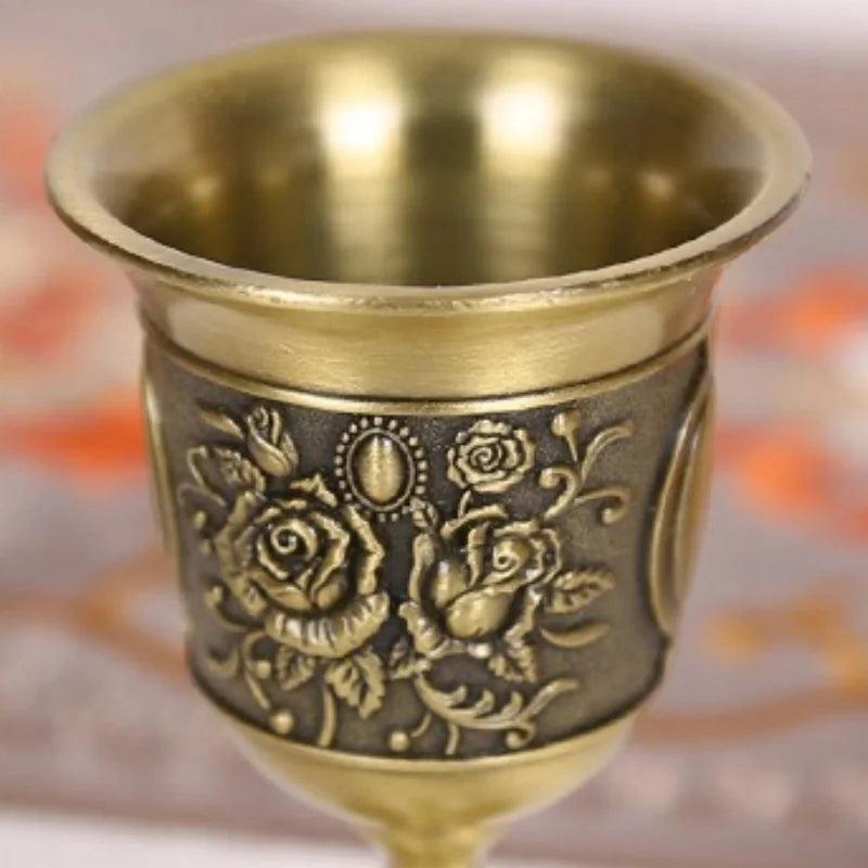 Copo de tiro vintage, taça de rosa de alívio de metal, mini copo de vodka portátil europeu, presente de decoração de sala de estar de casa de delicadeza, 1 peça