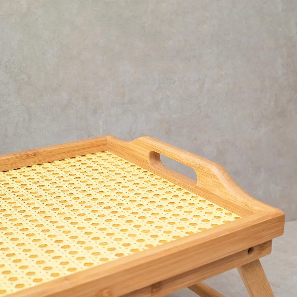 Bandeja com pés dobráveis de bambu palhinha 50cm - oikos