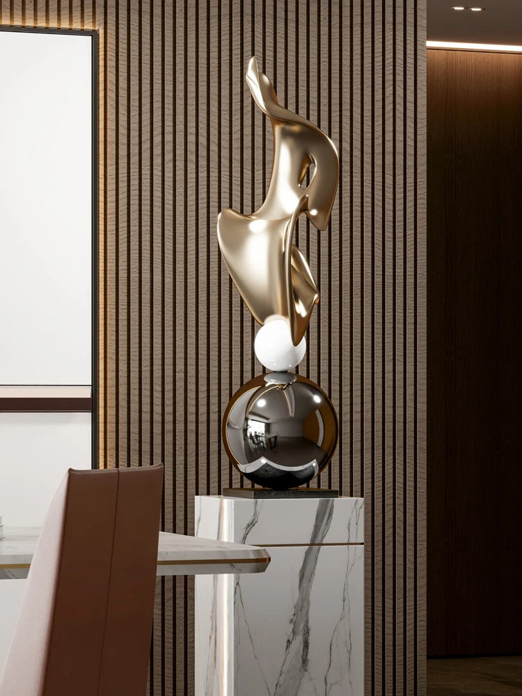 Escultura Abstrata de Luxo em Ouro e Prata - Casa Ornato