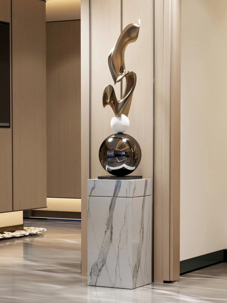 Escultura Abstrata de Luxo em Ouro e Prata - Casa Ornato