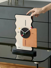 Relógio de Mesa Moderno com Design Artístico - Casa Ornato