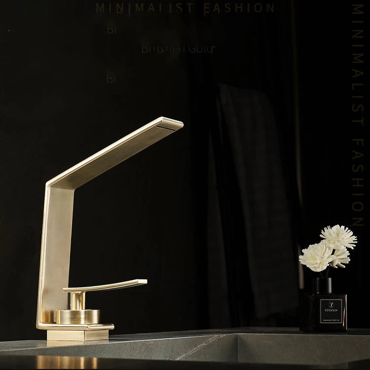 Luxo contemporâneo escovado ouro bacia de água quente & fria torneiras misturadoras pia do banheiro cachoeira bico mistura lavatório metal torneiras