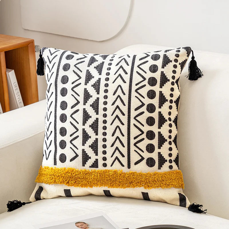 Capa de Almofada Nórdica com Borlas em Linho e Algodão - Casa Ornato