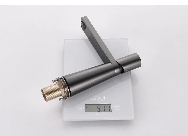 Torneira da bacia do banheiro escova ouro latão torneira pia misturadora quente e fria sinal alavanca torneira da bacia