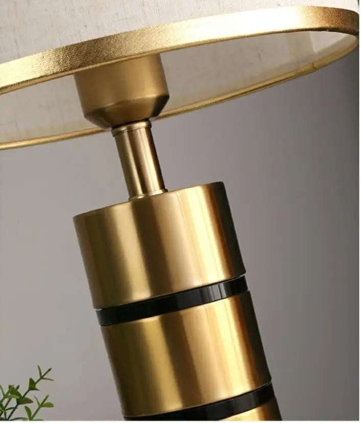 Lâmpada de mesa LED para menina, lâmpada de cabeceira criativa, celebridade da Internet, estilo menina Instagram, atmosfera high-end, luz luxuosa