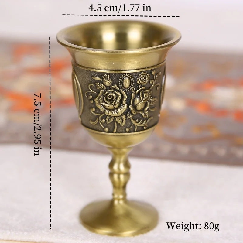 Copo de tiro vintage, taça de rosa de alívio de metal, mini copo de vodka portátil europeu, presente de decoração de sala de estar de casa de delicadeza, 1 peça