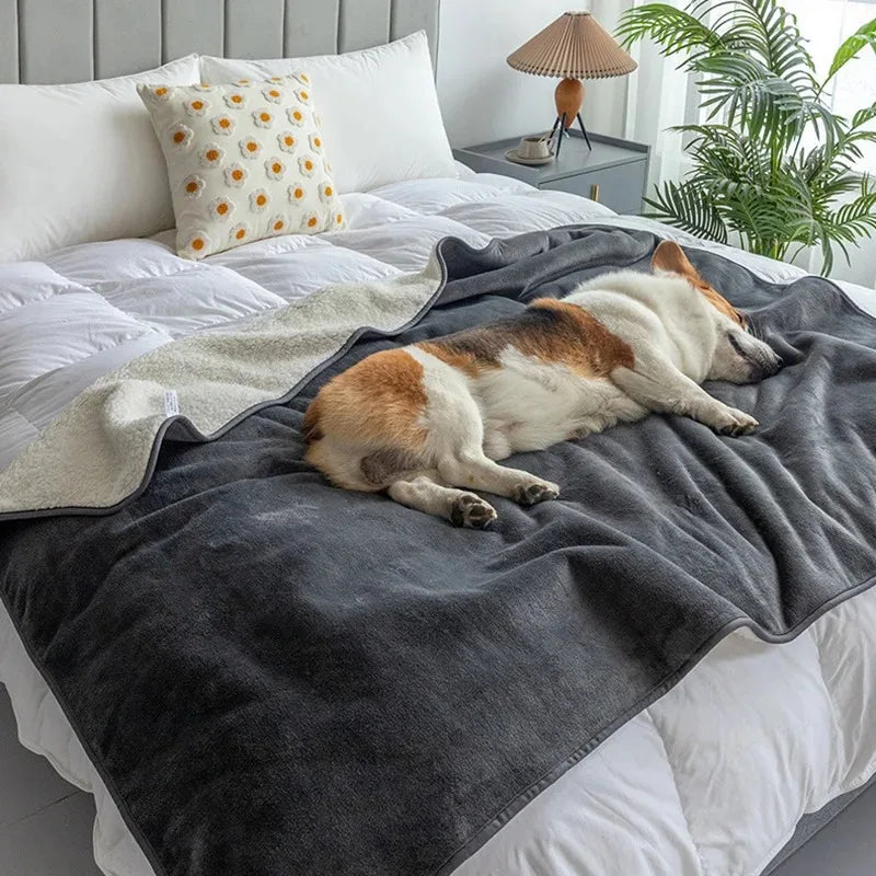 Manta Pet Impermeável Élitaire – Proteção com Elegância - Casa Ornato
