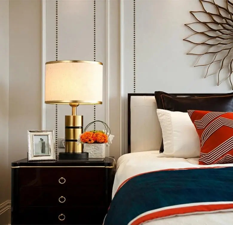 Lâmpada de mesa LED para menina, lâmpada de cabeceira criativa, celebridade da Internet, estilo menina Instagram, atmosfera high-end, luz luxuosa