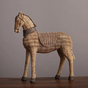 Escultura de resina de cavalo de vime enrolada – Decoração de mesa boho chique com textura de fibra natural, presente equestre para fazenda