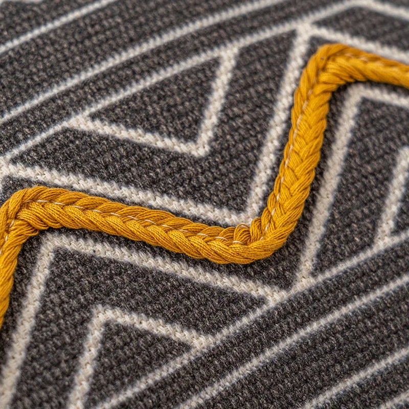 Capa de Almofada Nórdica com Borlas em Linho e Algodão - Casa Ornato