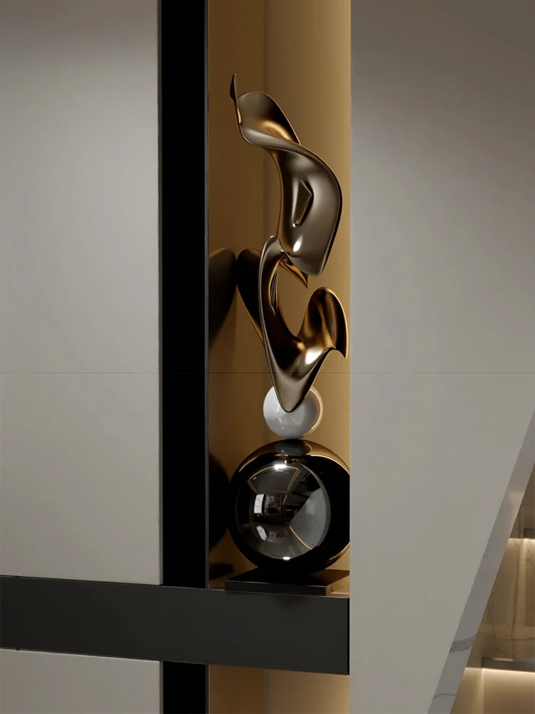 Escultura Abstrata de Luxo em Ouro e Prata - Casa Ornato