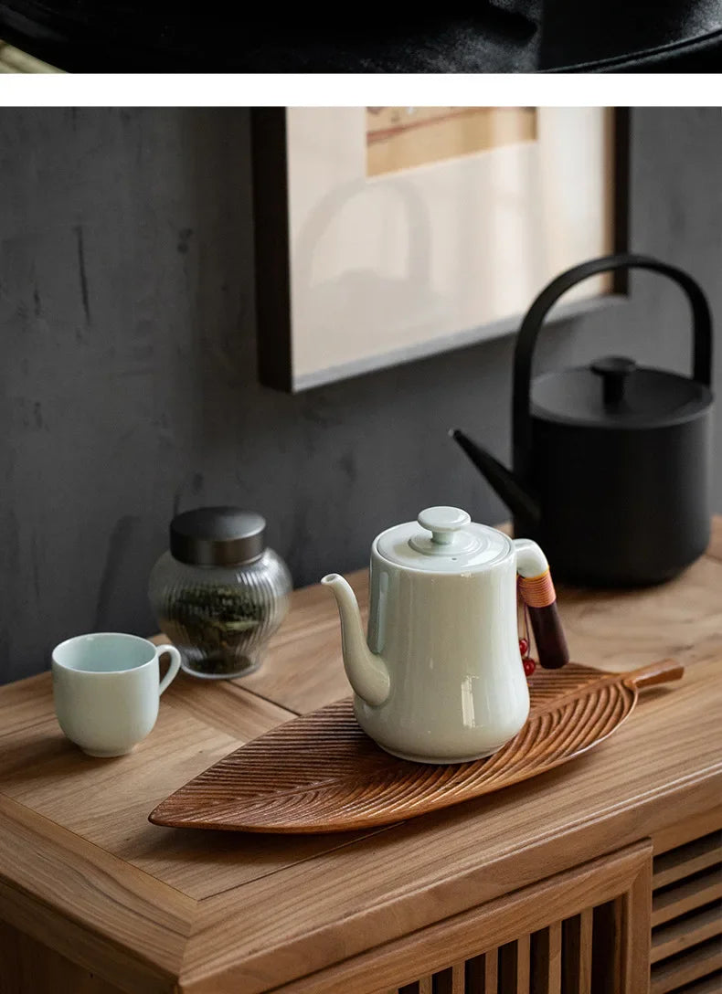 Elemento Terra Elegance - Bandeja Esculpida em Folha de Noz - Casa Ornato