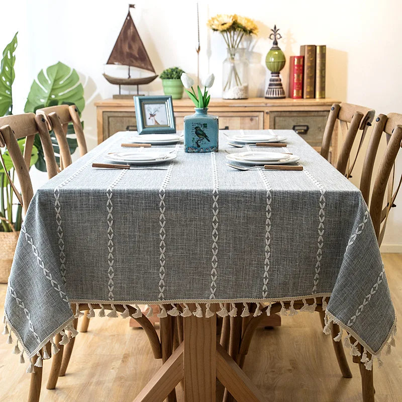 Toalha de Mesa Retangular em Algodão e Linho com Tassel - Casa Ornato