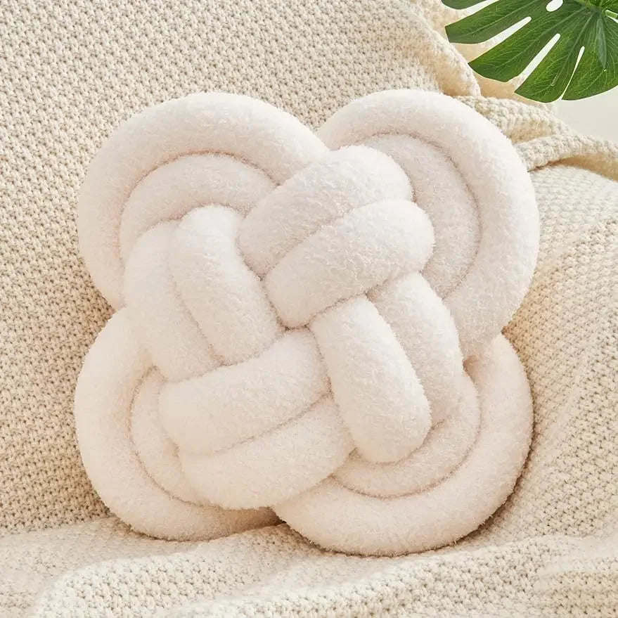 Almofada Decorativa de Nó em Pelúcia - Casa Ornato