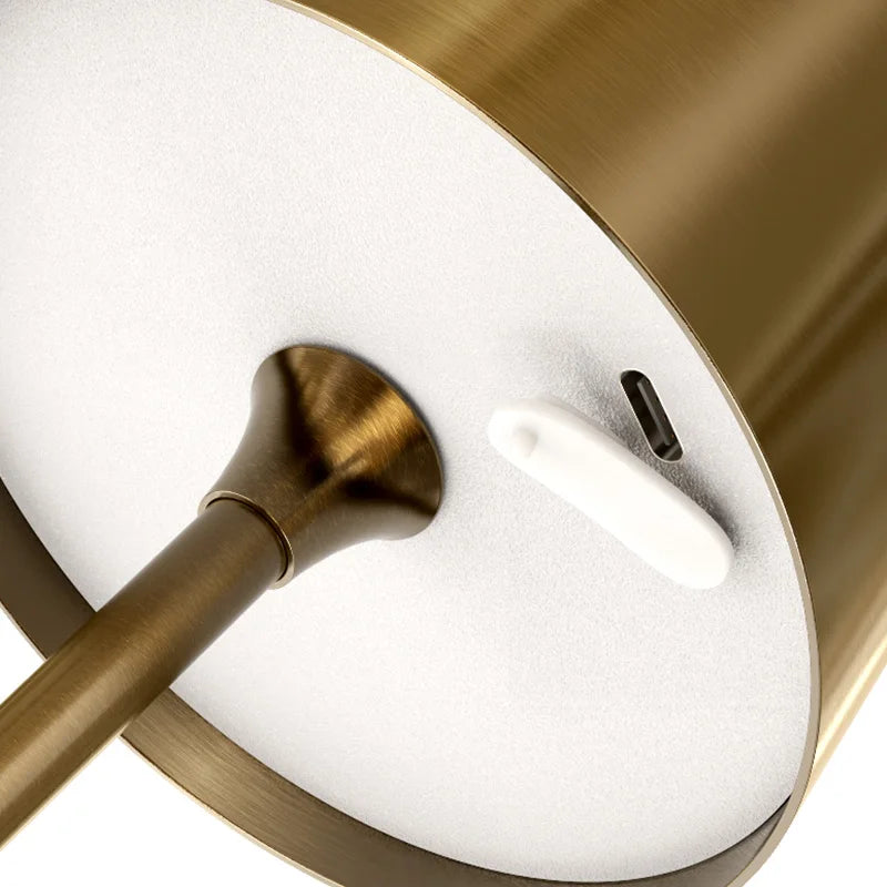 Luminária de Mesa Lumora - Casa Ornato